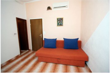 Chorwacja Privát Sutivan, Zewnątrz